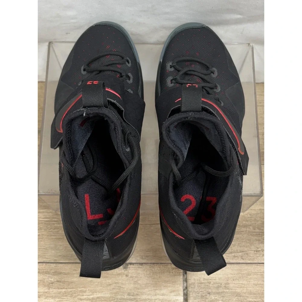 Nike LeBron XIV Men's Basketball Sneakers‎ 852405-004